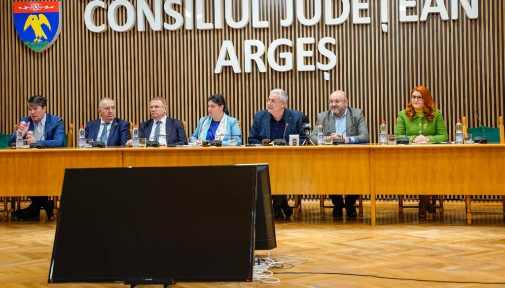 Conferință de presă la CJ ARGES - ADR Sud-Muntenia- Mediul de Afaceri